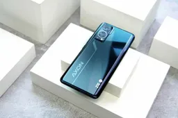 ZTE Axon 30 with in-display camera leaks in all its glory