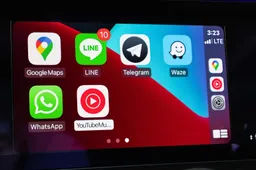 Apple CarPlay to Support YouTube Streaming When Parked