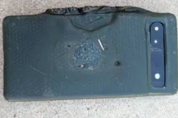 Google Pixel 6a Melts While Charging