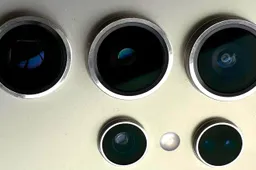 Samsung Might Finally Drop Its Own Camera Sensor in Favor of Sony’s 200MP Option