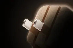 Anker’s new iPhone charger has a screen and claims to make your iPhone 17 last longer