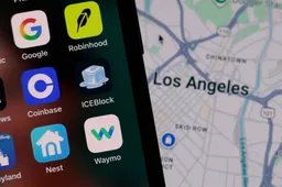 Apple and Google Remove Apps That Crowdsourced ICE Sightings — A Chilling Precedent