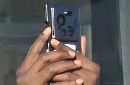 Xiaomi 17 Ultra Spy Photos Reveal a Massive, Rectangular Camera Powerhouse!