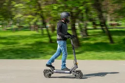 Ausom DT2 Pro Brings Smarter Urban Mobility to Match-Day Travel