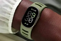 Fitbit Edge: Google Brings Back the Display With a Replaceable Battery