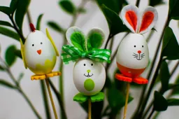 easter eggs 933685 1920