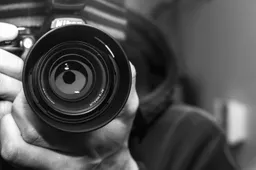 photographer 2146398 1920