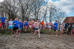 kika nieuwjaarsduik middelharnis