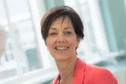 monique karsbergen 16