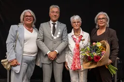 Koninklijke onderscheiding Jaan Poortvliet-de Vos