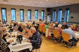 StZ foto bij persbericht Geslaagde mosselavond in het Wijkcentrum - oktober 2025