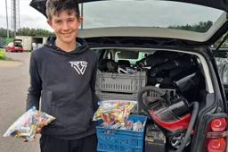 Thijmen e-waste op de milieustraat