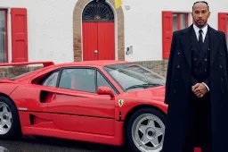 Lewis Hamilton arriveerde in Maranello: Zo ziet zijn eerste dag bij Ferrari er uit
