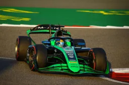 Maloney wins season opener in Formula 2, Antonelli at the back