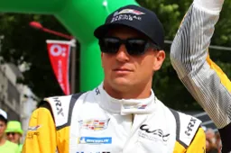 Van der Zande teleurgesteld na drama in Daytona: 'Dit mag niet gebeuren'