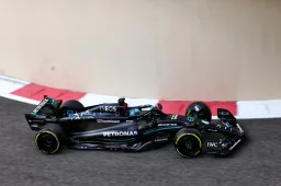 Russell ruim de snelste tijdens VT1, Drugovich de snelste van de rookies