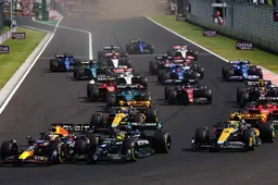 Verstappen wint Hongaarse GP met meer dan halve minuut voorsprong!