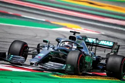 Hamilton start de zaterdag in Barcelona op 2-0 achterstand