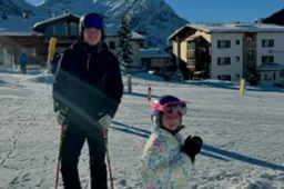 Verstappen en dochter van Kelly Piquet samen op de ski's