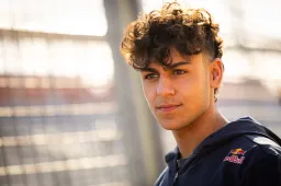 Red Bull talent Lindblad fails to win New Zealand GP but seals F1 licence
