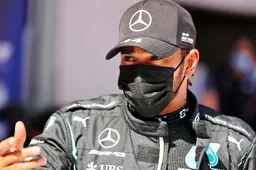 Hamilton baalt van voordringen tijdens Q3: ‘Nu heb ik vuil op de banden’