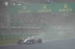 Mazepin biedt excuses aan: "Ik vind het heel erg voor Lewis"