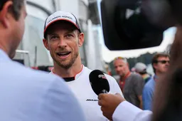Button ontvangt gridstraf na crash met Wehrlein