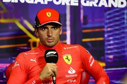 Sainz balks at Hamilton, thinks second place would have been possible
