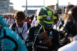 Hamilton : "Il est concevable que Red Bull soit nerveux à l'idée d'un changement trop important".