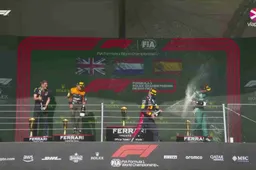 17e zege Verstappen en magistrale Alonso: herbeleef de GP van Brazilië