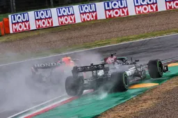 Titelgevecht tussen Hamilton en Verstappen is begonnen: ''Ze gaan elkaar testen''