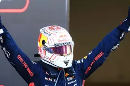Verstappen trots na dominante zege: "Een ongelooflijk weekend"