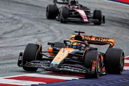 McLaren deutet in Silverstone die Rückkehr zur alten Lackierung an