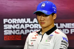 Tsunoda "emotional" after saying goodbye to former teammate Ricciardo