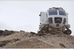 ‘Torpedo’ Kvyat heeft ‘hogere’ ambities: bezoekt Mission Control NASA