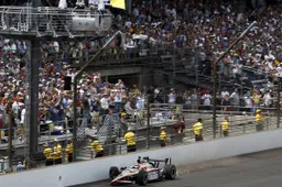 Hevig noodweer haalt voorlopig streep door Indy 500, tribunes ontruimd