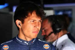 Albon saves Sargeant with vital radio message