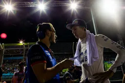 Hartley: "Ik heb een contract, maar dat zegt niet alles"