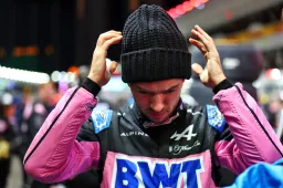 Il motore Renault in fumo: finisce la gara di Gasly