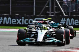 Mercedes: 'Couldn't quite keep up with Verstappen on that stretch because of that'