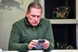 Ook Jos Verstappen kritisch op Drive to Survive: 'Daar houden wij niet van'