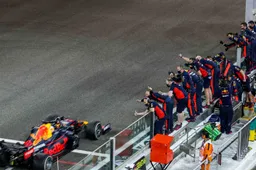 Horner denkt slecht nieuws te moeten brengen aan Verstappen: "Dat boeit me niets"