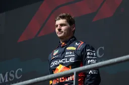 Fisichella: 'Het lijkt alsof Verstappen met één hand rijdt'