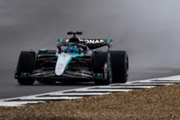 Mercedes zeigt erste Bilder von Russell im neuen W15 in Silverstone