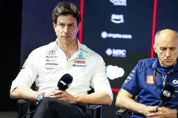 Wolff grapt over problemen Verstappen: 'Misschien deed Red Bull het expres'