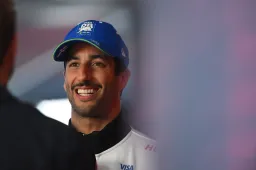 Ricciardo wirft seinen Charme in die Waagschale: 'Dieses Lächeln sollte Rundenzeiten bringen'.