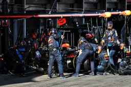 Vuoto in F1? I meccanici preferirebbero salvare il loro matrimonio