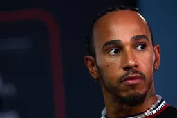Hamilton rijdt met LHBTI-vlag in Qatar: 'Wist niet wat de reactie zou zijn'