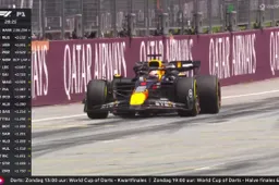 Beelden van Verstappen die weer stilvalt met een motorprobleem