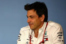 De reden waarom Mercedes zo erg blunderde tijdens de pitstops